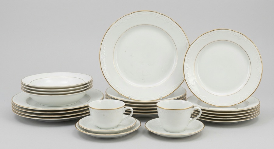 Porcelain dinnerware sets